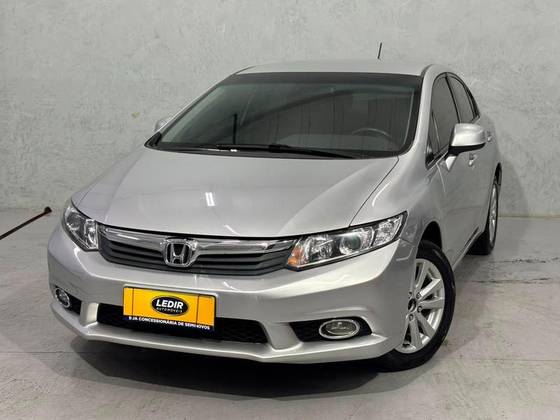 HONDA CIVIC 1.8 LXS 16V FLEX 4P MANUAL
